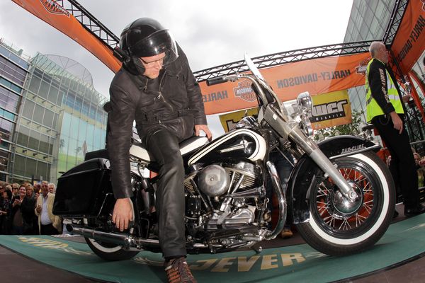 HarleyHH2011   153.jpg - Hamburger Harley Days 2011, Harley Davidson, ride in bike show auf der moenckebergstrasse in hamburg am samstag, den 25. juni 2011,